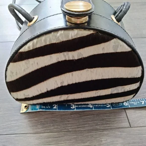 MARTINEZ VALERO Vintage Zebra Pattern Fur Bag - Picture 11 of 12